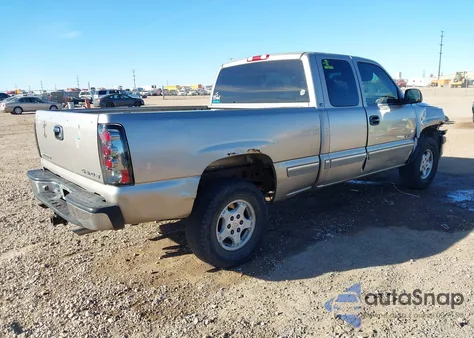 2000 Chevrolet Silverado 1500 Ls z USA, uszkodzony, nr VIN 1GCEK19T6YE107328